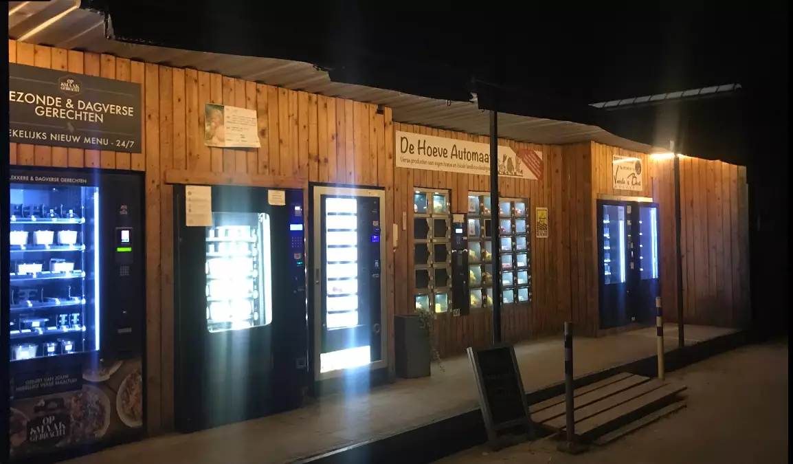 De Hoeve Automaat — Ferme, Kruisstraat